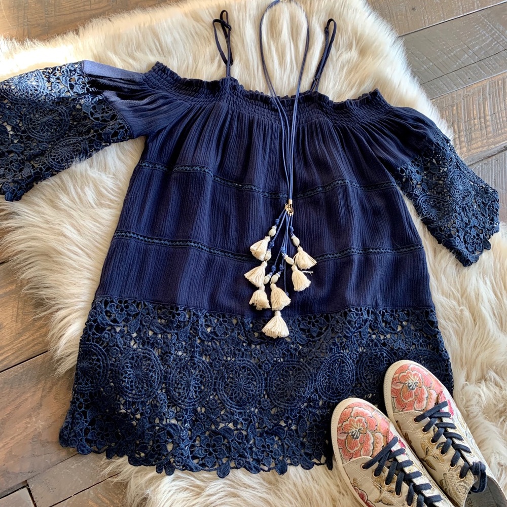 Navy top - Picture 2 of 5